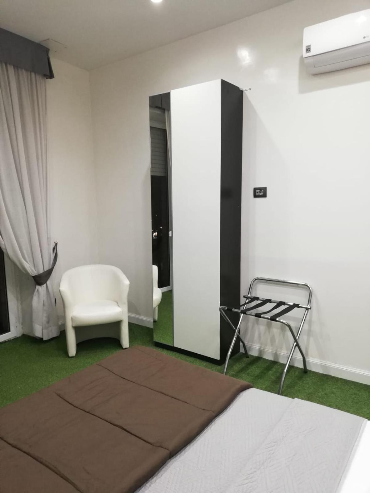 President Plaza Vip Suite Spa By Babylon Stay Naples Exterior photo