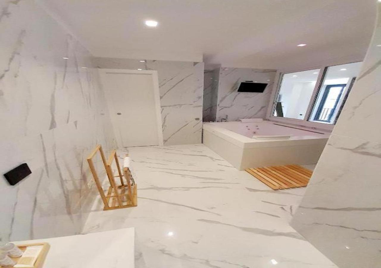 President Plaza Vip Suite Spa By Babylon Stay Naples Exterior photo