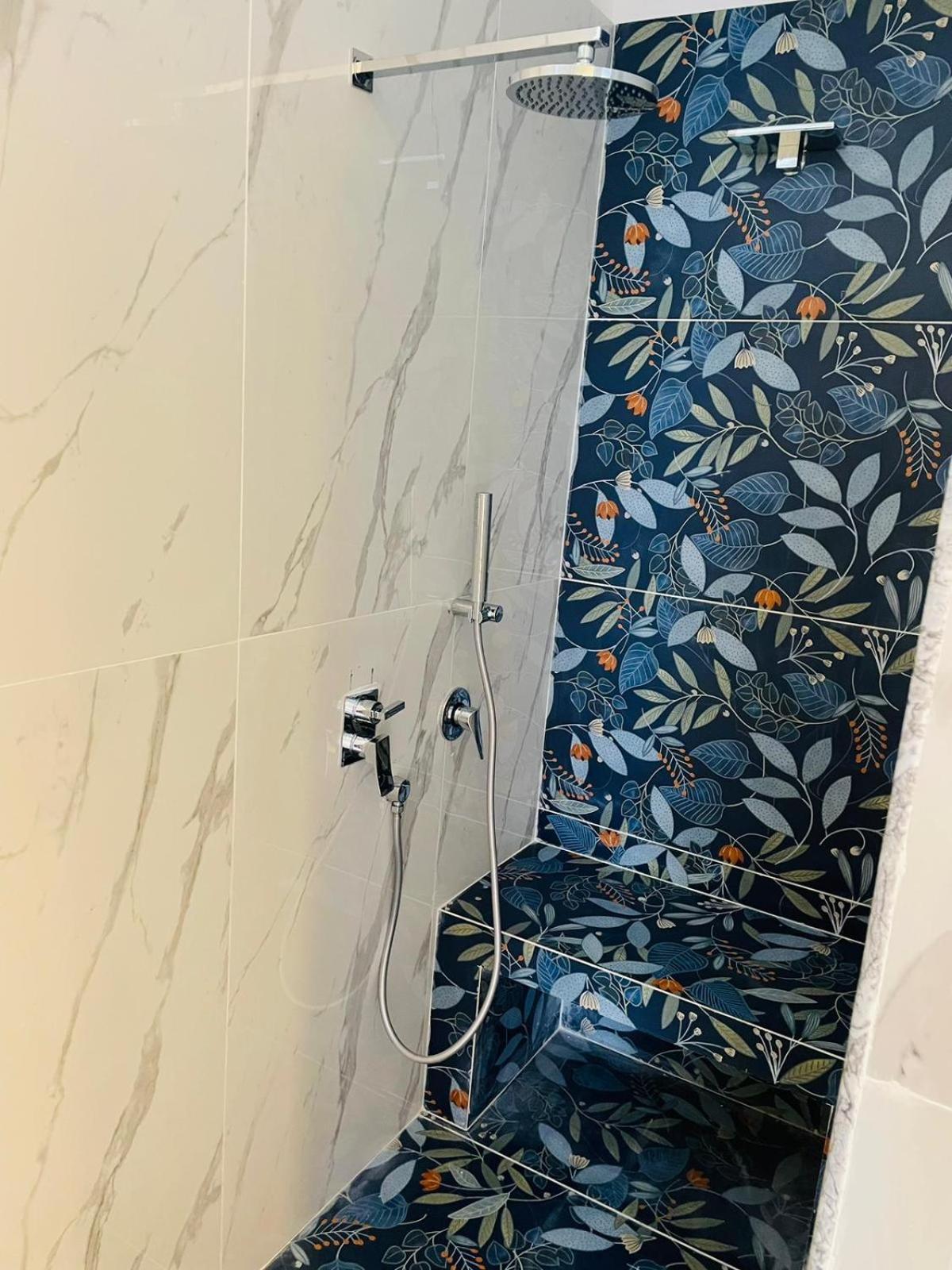 President Plaza Vip Suite Spa By Babylon Stay Naples Exterior photo